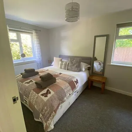 Rivendell Park Hotel Wimborne Minster Room photo